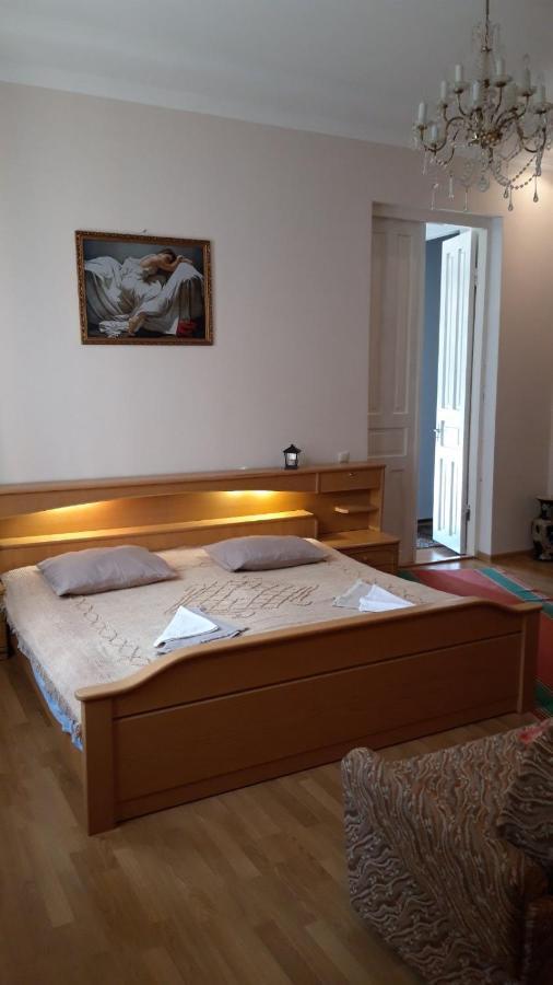 Mero House Kutaisi Dış mekan fotoğraf